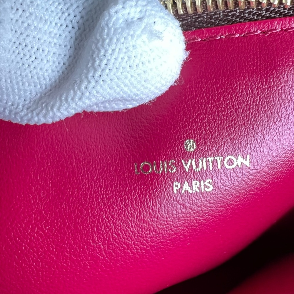 Authentic Louis Vuitton Felice Pochette in Monogram Canvas with Accessories - Picture 9 of 16